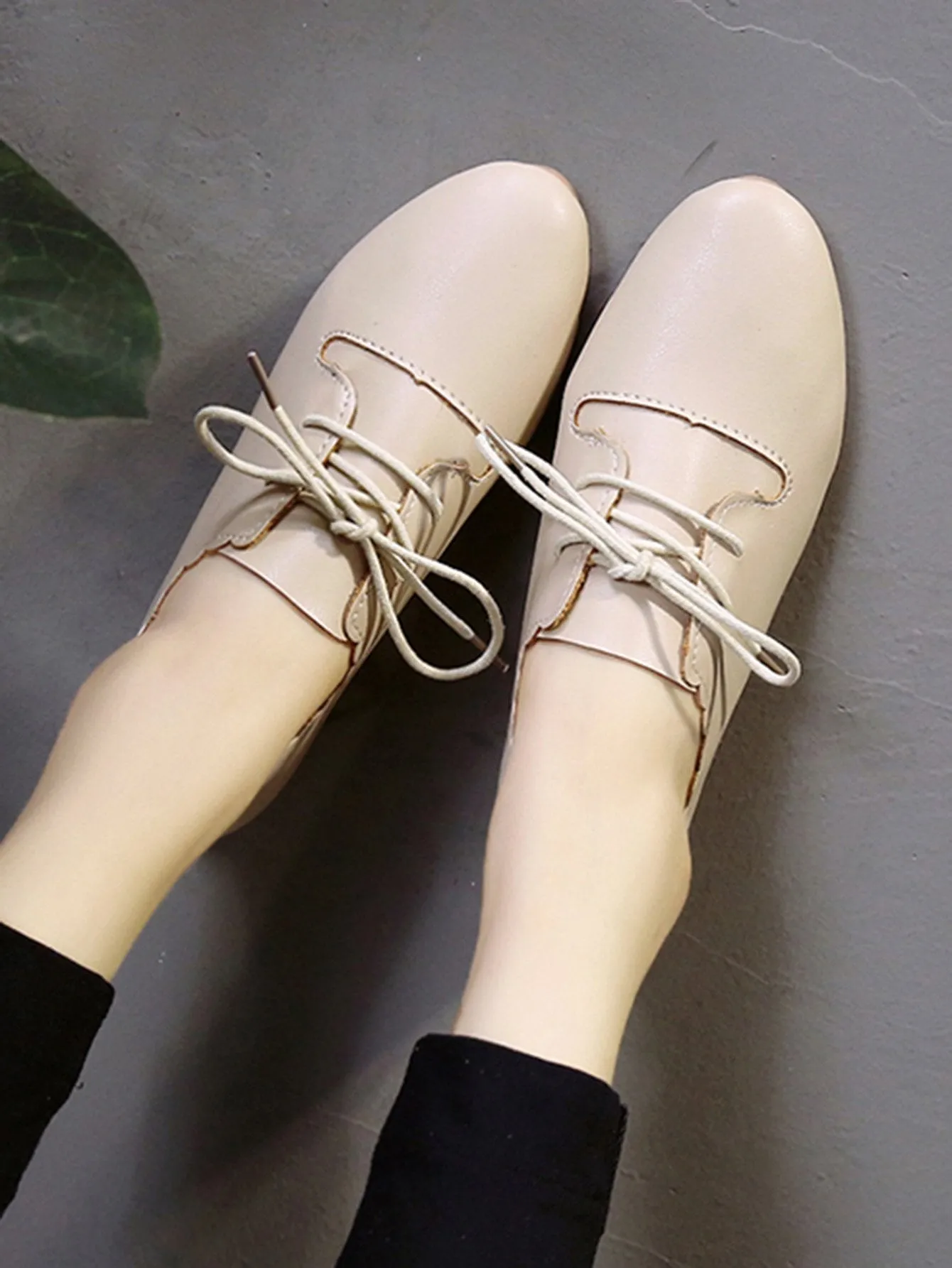 Scalloped Trim Lace Up Flats